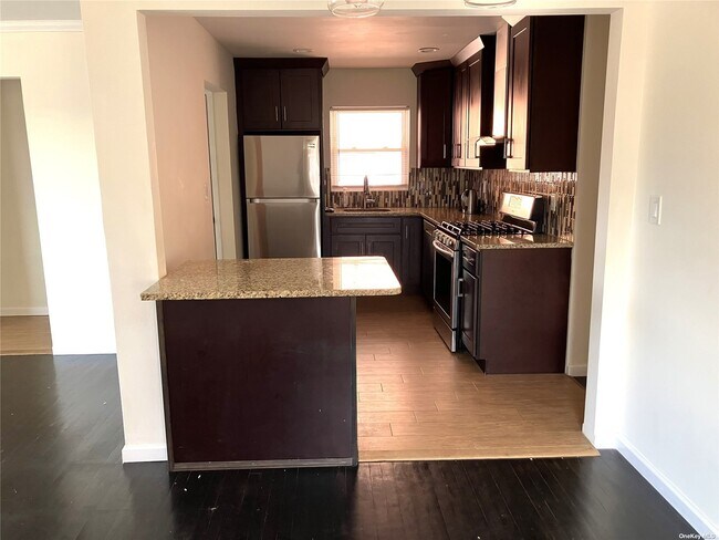 Foto del edificio - 3085 Lawson Blvd