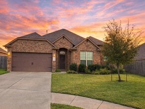 Building Photo - 1530 Holly Chase Ct