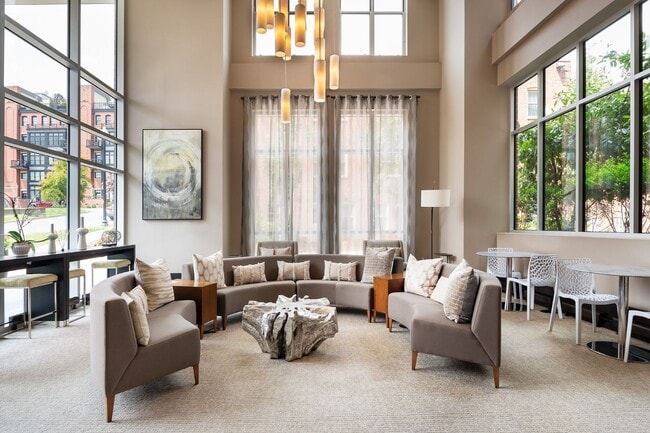 Photo - Union on Queen Apartments