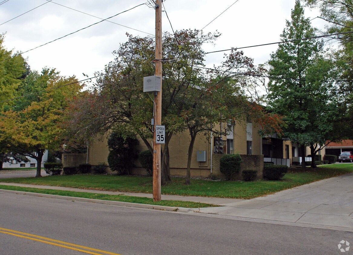 Building Photo - 1505 N Plum St