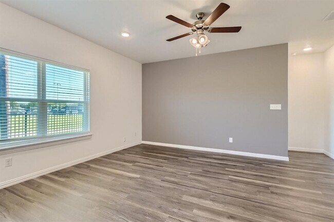 Foto del edificio - 7352 Parkside Place Drive