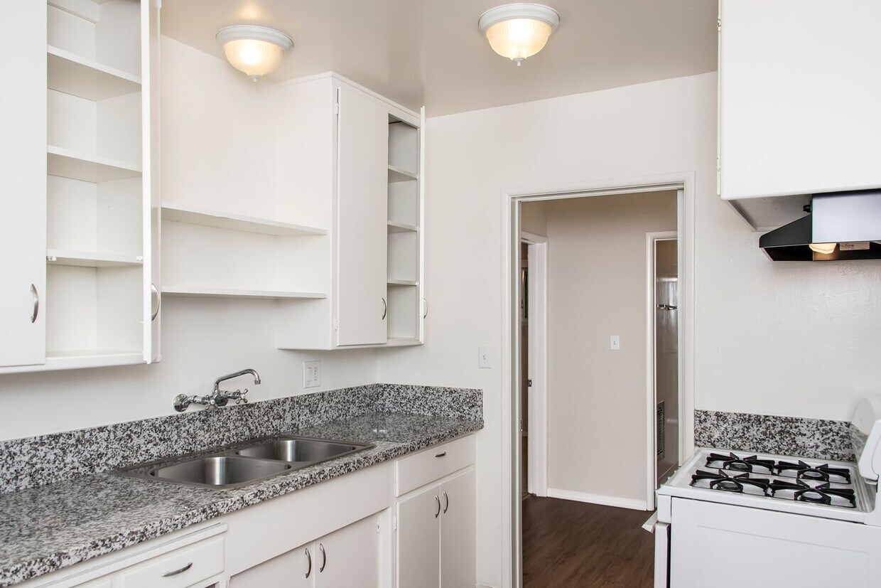 Foto principal - 63 San Marino Ave