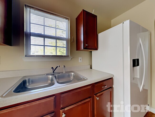 Foto del edificio - 7431 Fowler Springs Lane