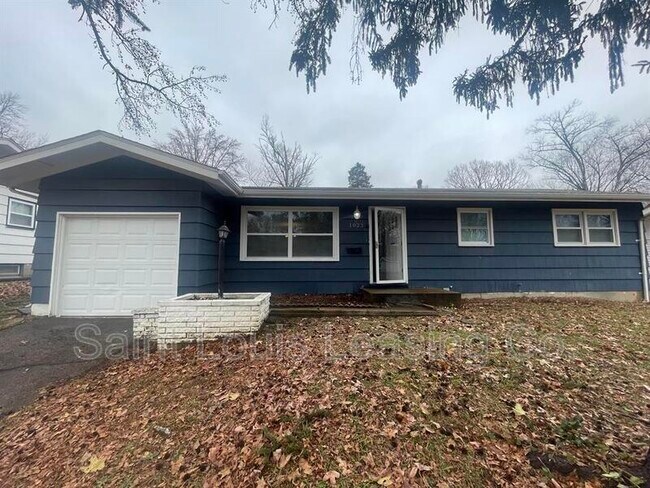 Building Photo - 1023 Renshaw Dr