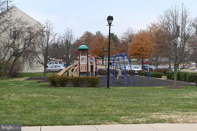 Building Photo - 4022 Windflower Way