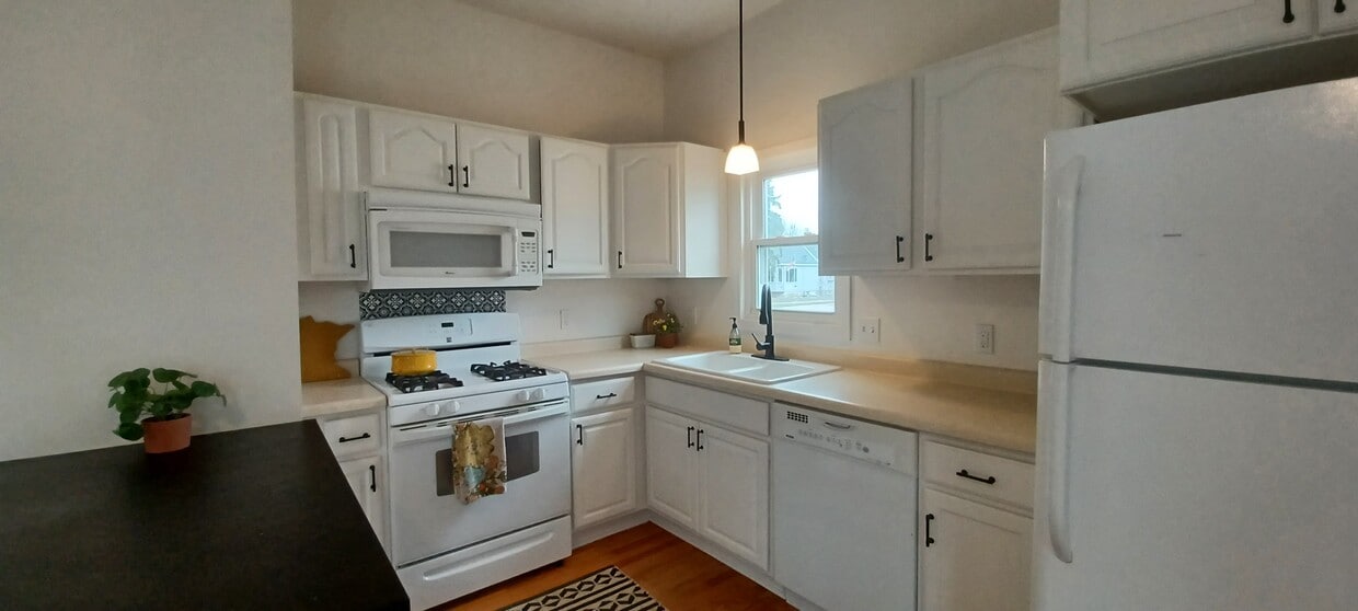 Cocina - 42 Maple St N