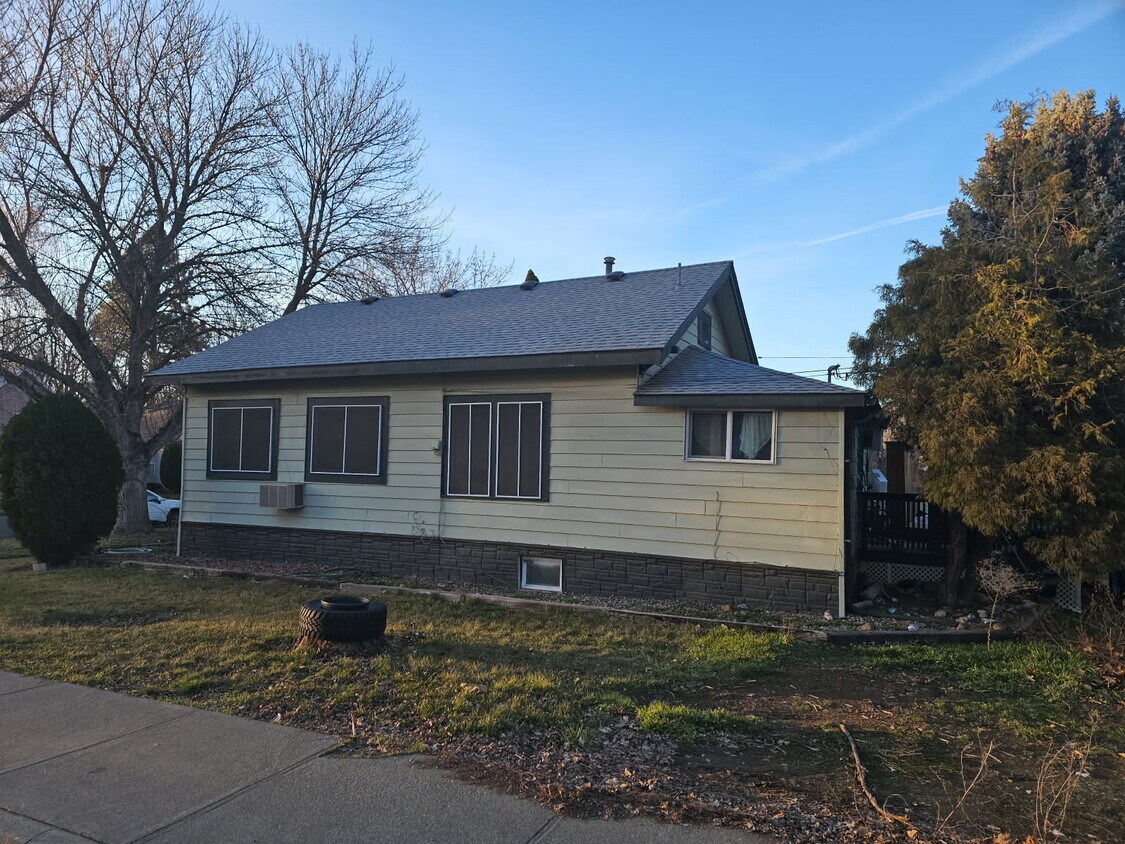 Foto principal - 844 Main St