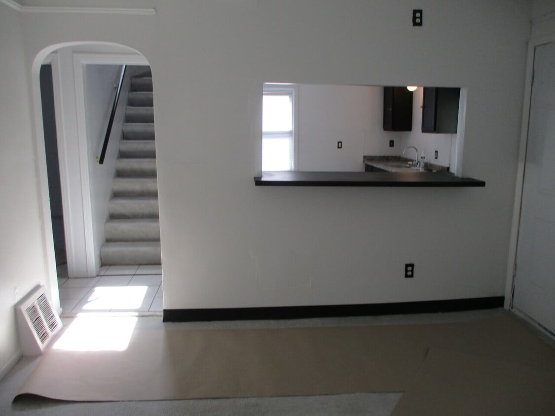 Building Photo - Fielding 11642