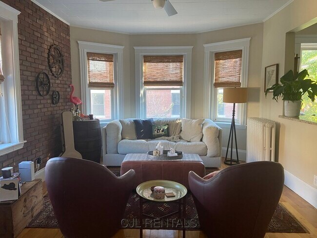 Foto del edificio - 252 Harvard St