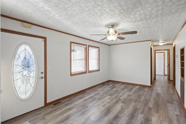 Building Photo - Charming 3 Bedroom Home for Rent!