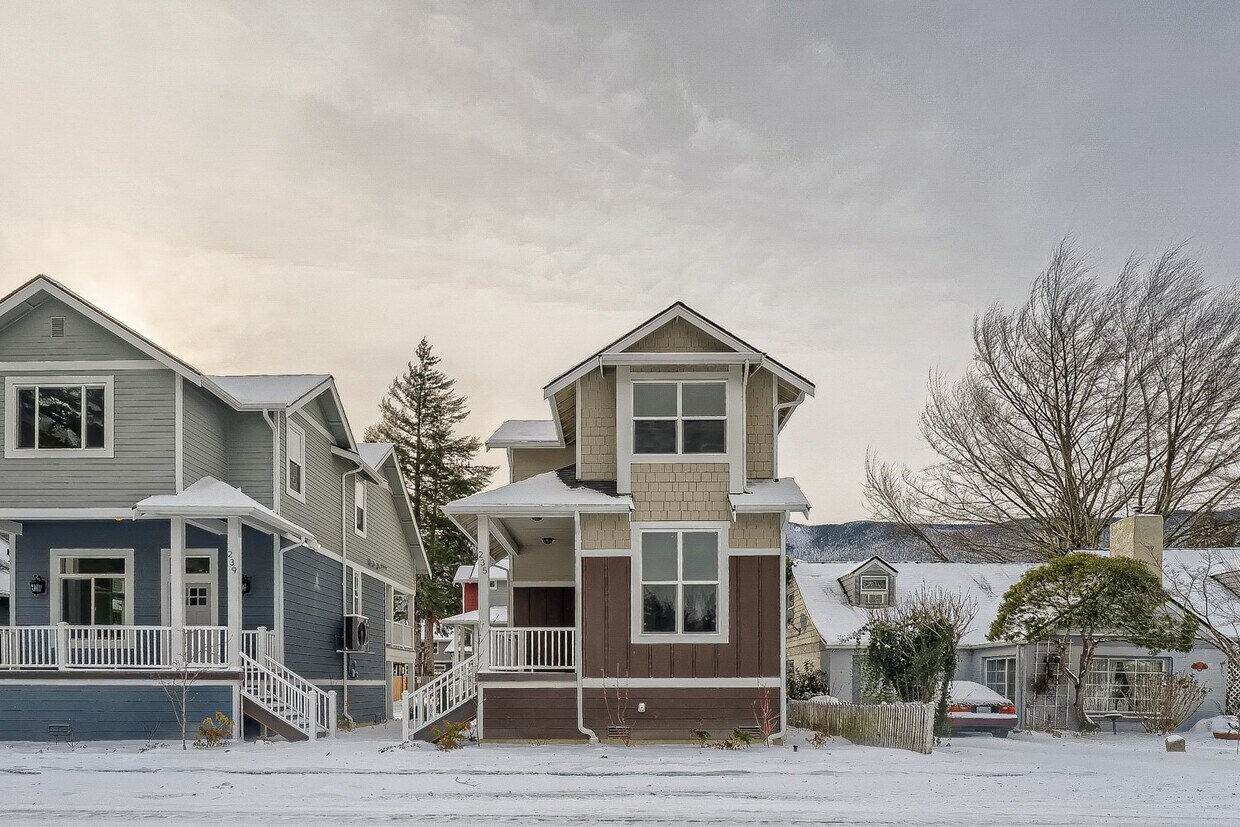 235 E 3rd St, North Bend, WA 98045 House Rental in North Bend, WA