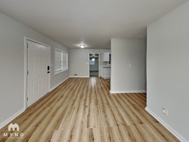 Foto del edificio - 1371 Stoneham Ct