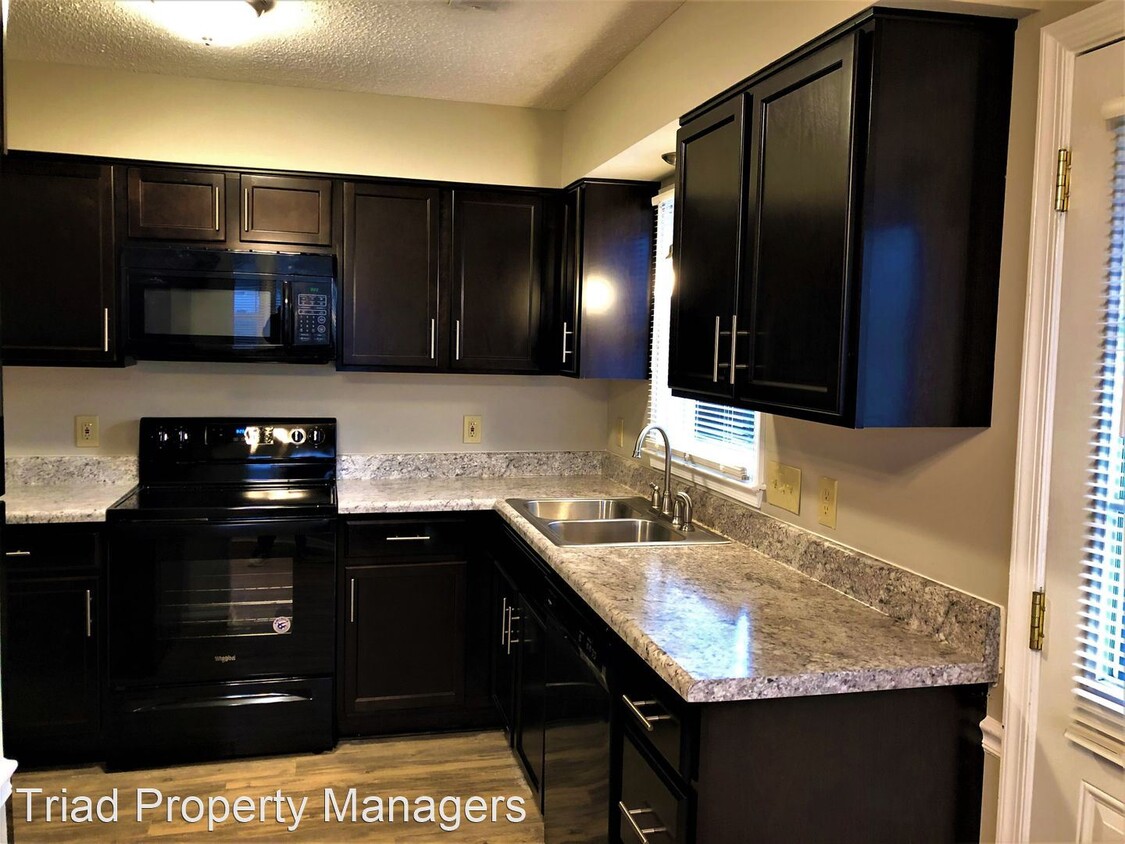 Primary Photo - 3 br, 2 bath House - 604 Mystic