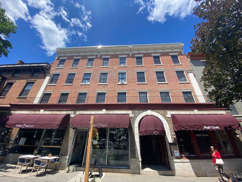 423 Broadway, Saratoga Springs, NY 12866 Apartments in Saratoga
