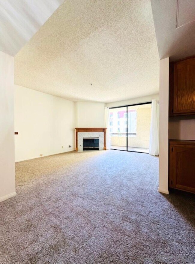 Building Photo - 5895 Friars Rd