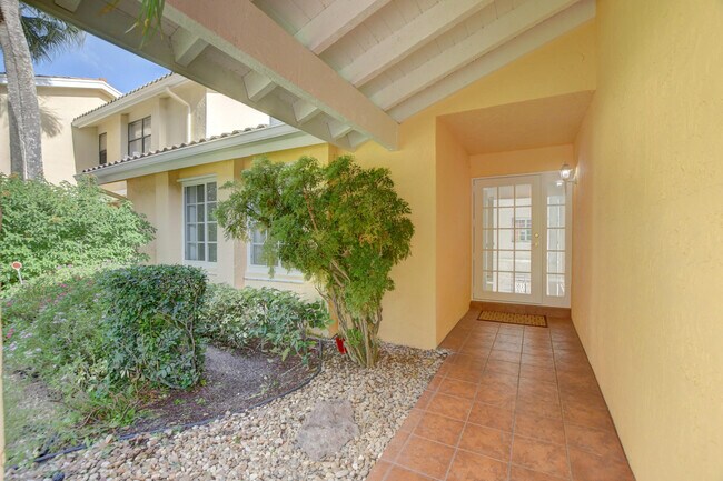 Building Photo - 6105 Via Laguna Ln