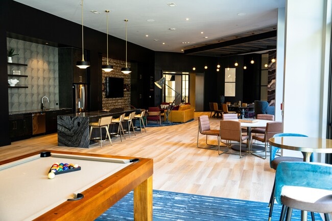 Photo - MAA Nixie Apartments