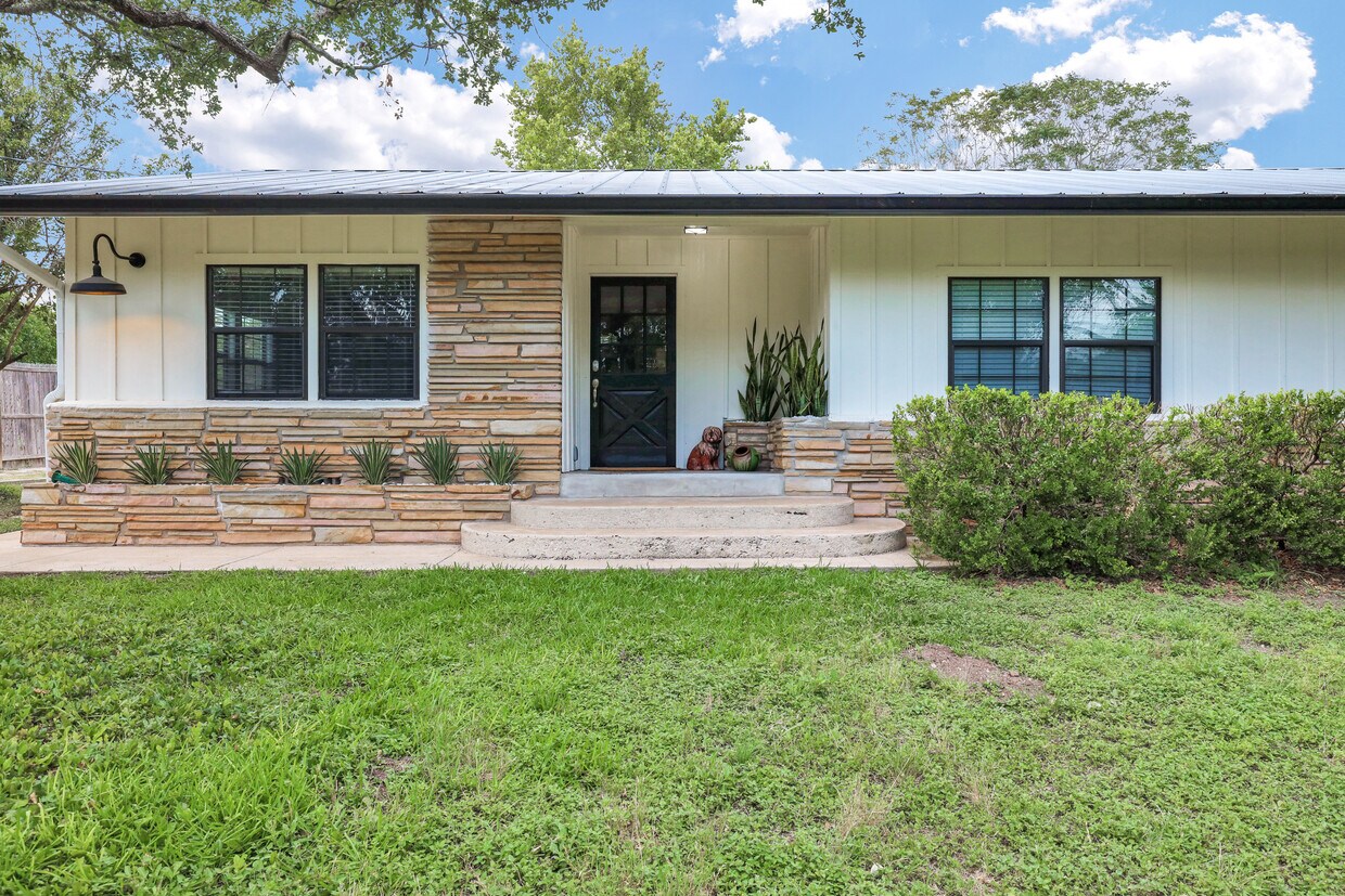 Photo - 6 Hill View Ln (Boerne, TX)