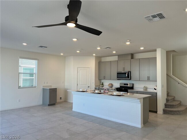 Building Photo - 8142 Desert Cassia Ave