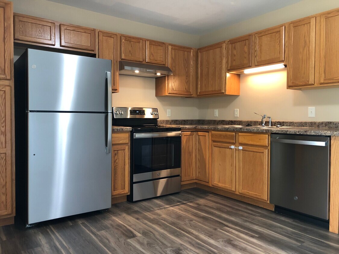 1101 Fir Court / 2347 S Terrace Street, Janesville, WI 53546 Townhome