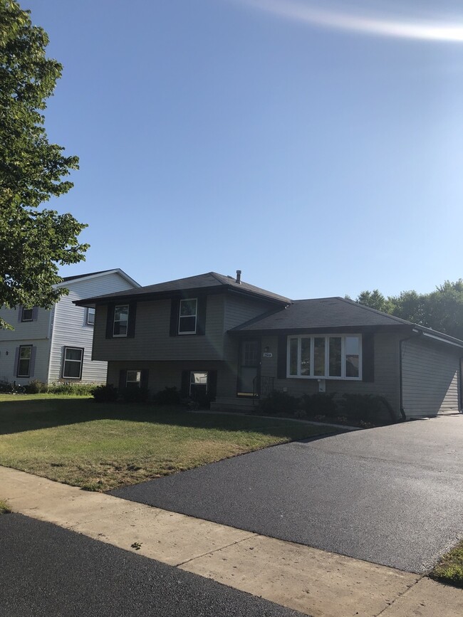 Building Photo - 2914 Frank Turk Dr