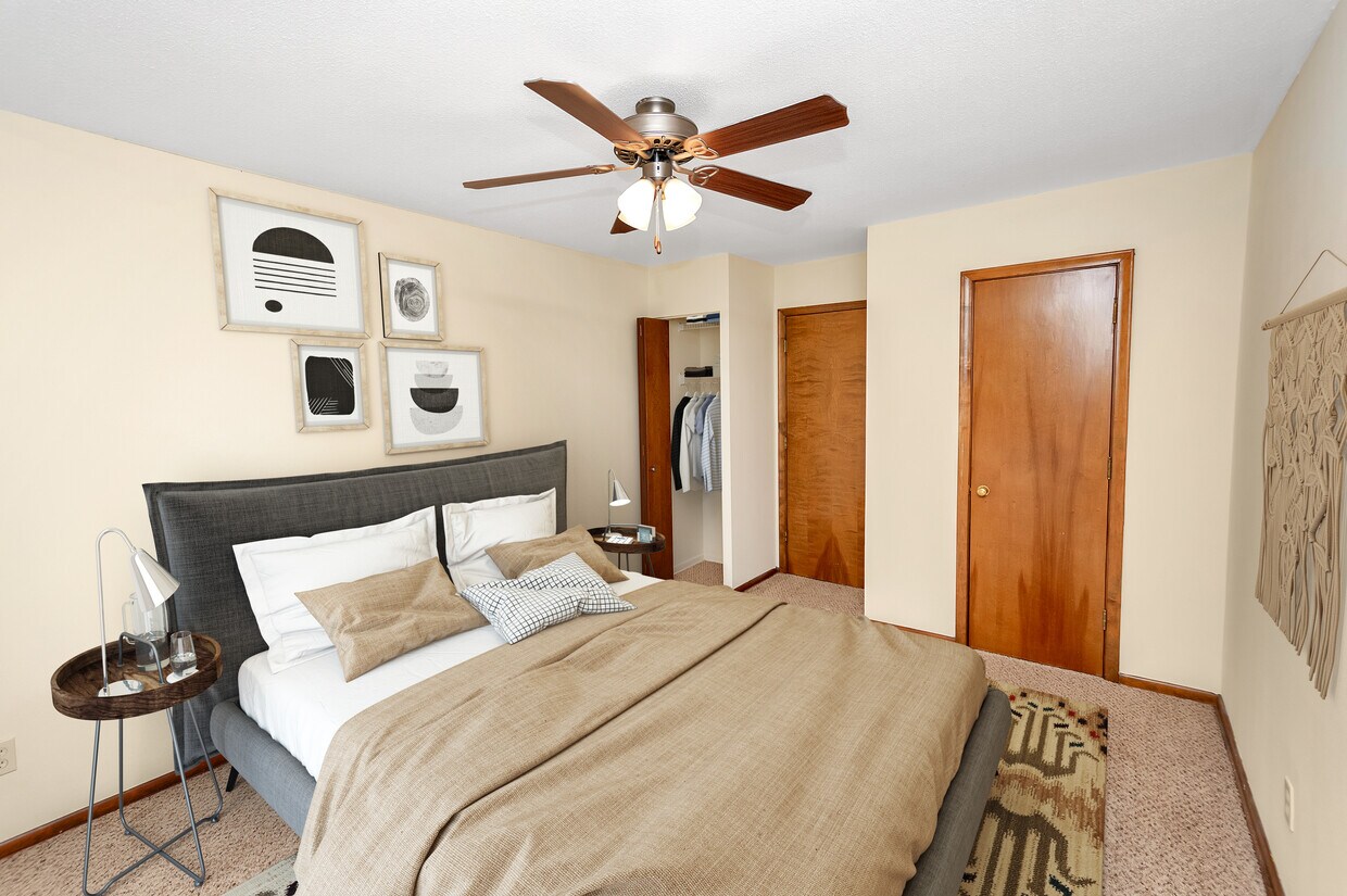 Colfax Manor Rentals in Minneapolis at 3401 Colfax Ave S Minneapolis