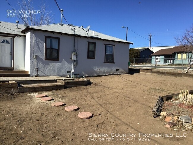 Building Photo - Located in North Reno 2bedroom plus den
