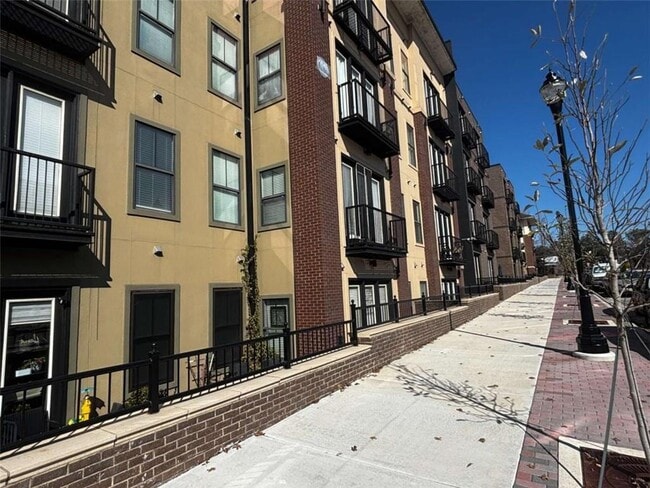 Foto del edificio - 5300 Peachtree Rd