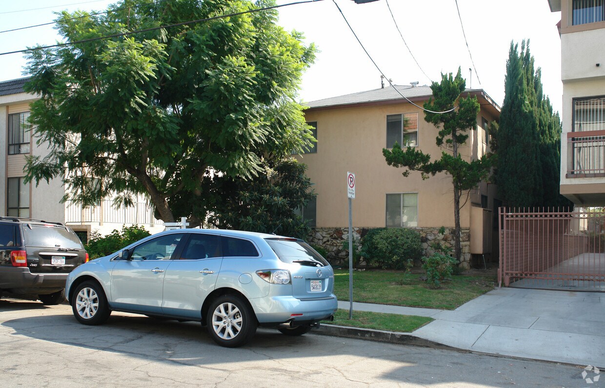 Foto del edificio - 330 E Fairview Ave