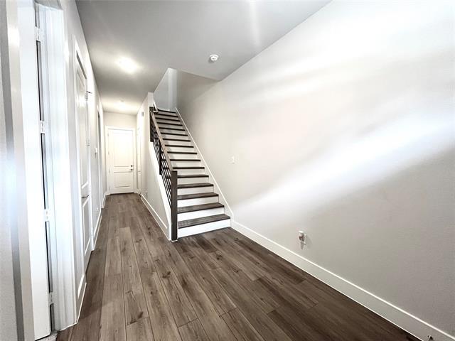 Building Photo - 8127 Bromley Dr