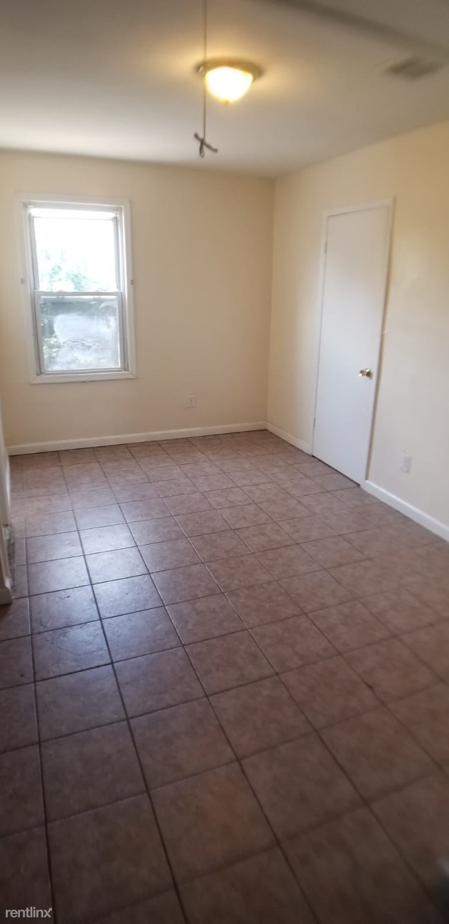Building Photo - 1 br, 1 bath  - 609 20th St Apt 3