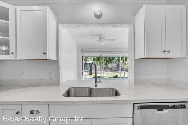 Building Photo - 3 br, 2 bath House - 5808 Briarwood Ave