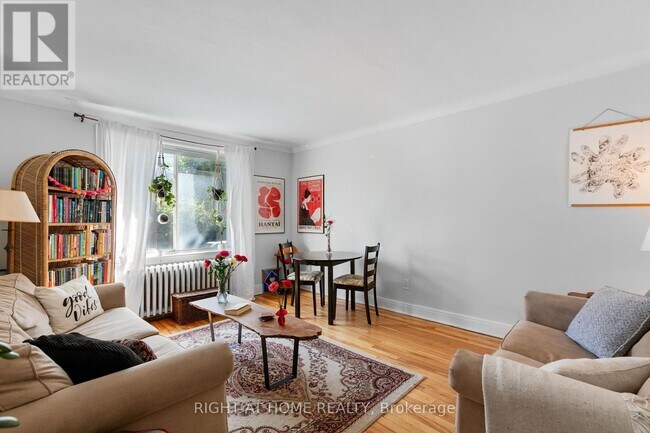 Building Photo - 396-396 MacKay St