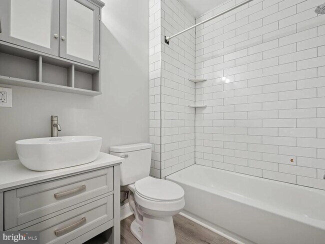 Foto del edificio - 1236 W Airdrie St