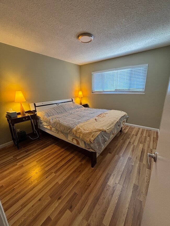 Building Photo - 990 Helen Ave