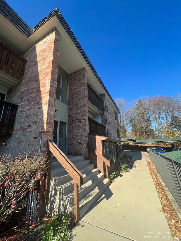 1315 S Maple Rd Unit 307, Ann Arbor, MI 48103 Condo for Rent in Ann