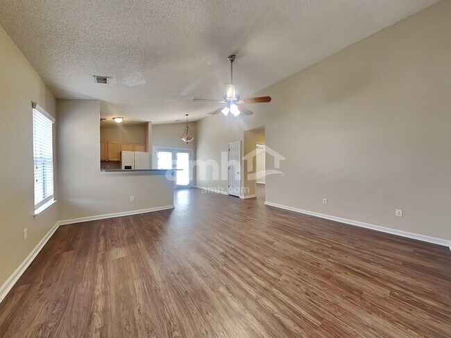 Foto del edificio - 103 Bill Park Dr