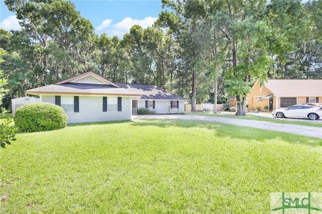 Building Photo - 8 N Nicholson Cir