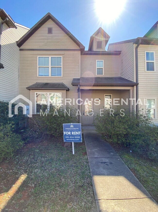 Building Photo - Great Townhome for Rent in Calera, AL! AVA...