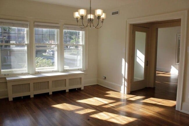 Building Photo - Shepard Townhomes