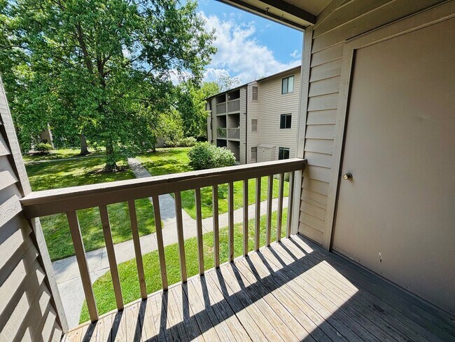 Building Photo - 1 Bedroom 1 Bath  with Loft Condo