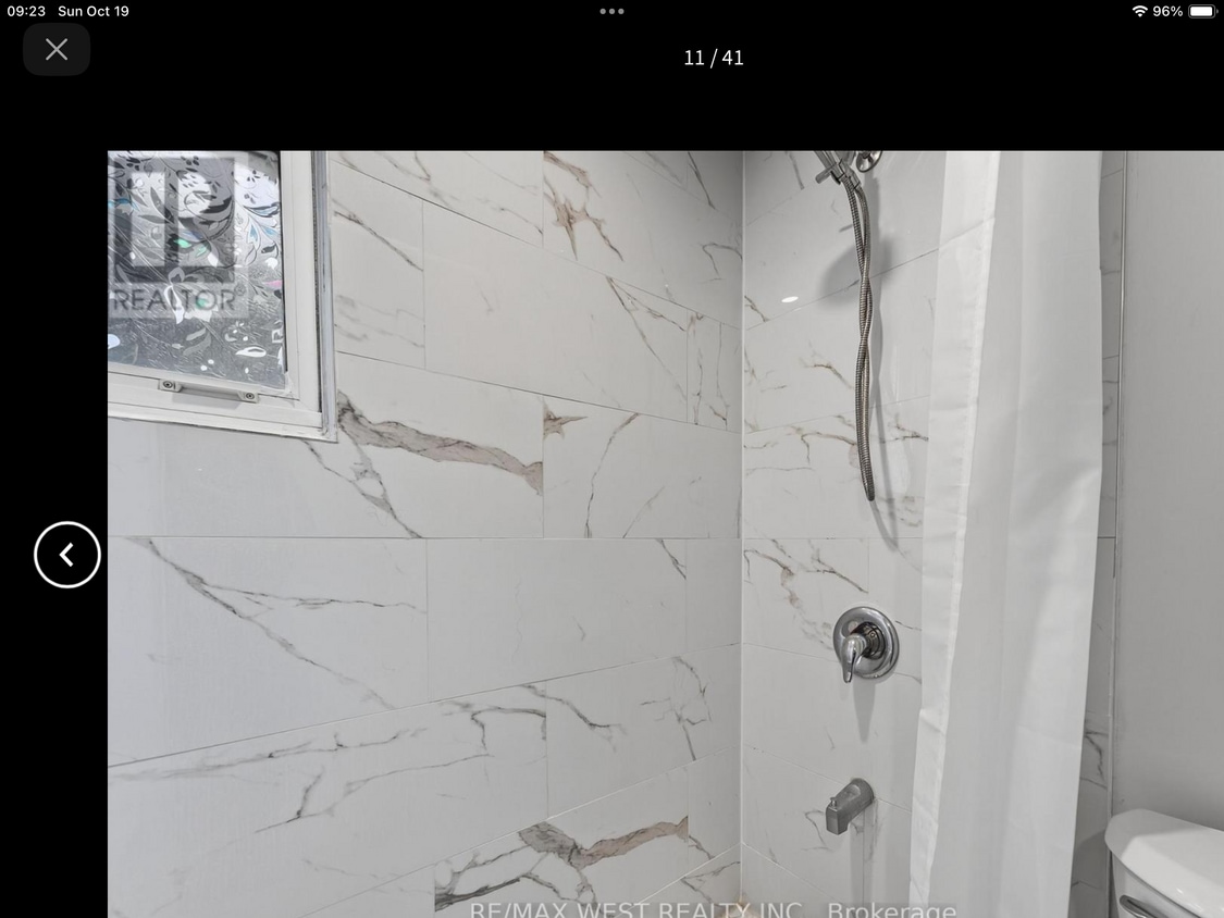 Primary Photo - 35 Kingscourt Av