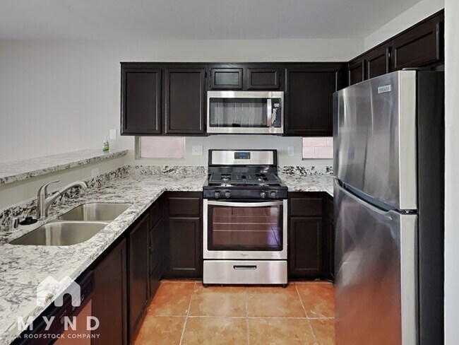 Building Photo - 1527 Cane Hill Dr