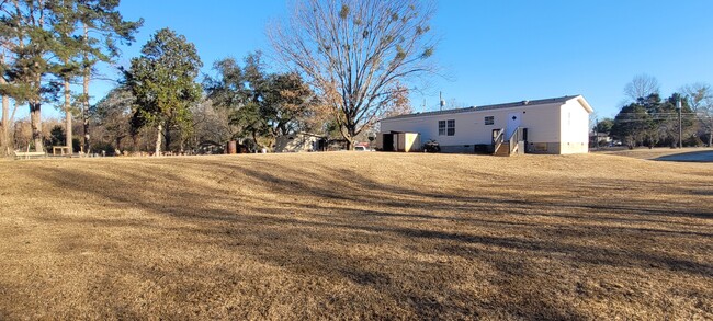 Building Photo - 120 Linda Sue Ln