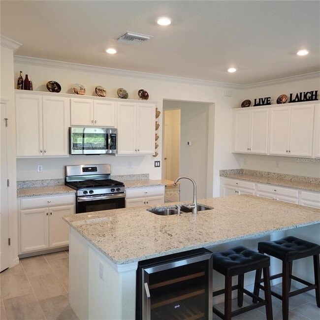 Building Photo - 17335 Blue Rdg Pl