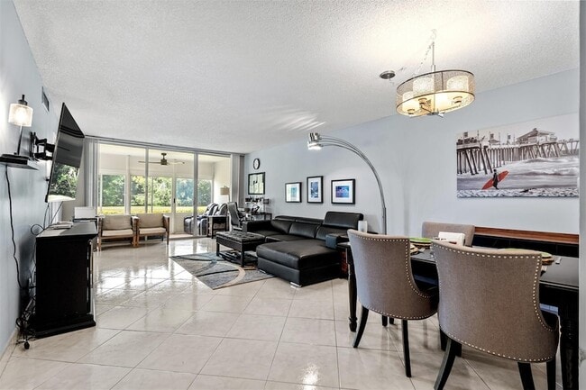 Photo - 3151 S Palm Aire Drive Unit 108 Apartment