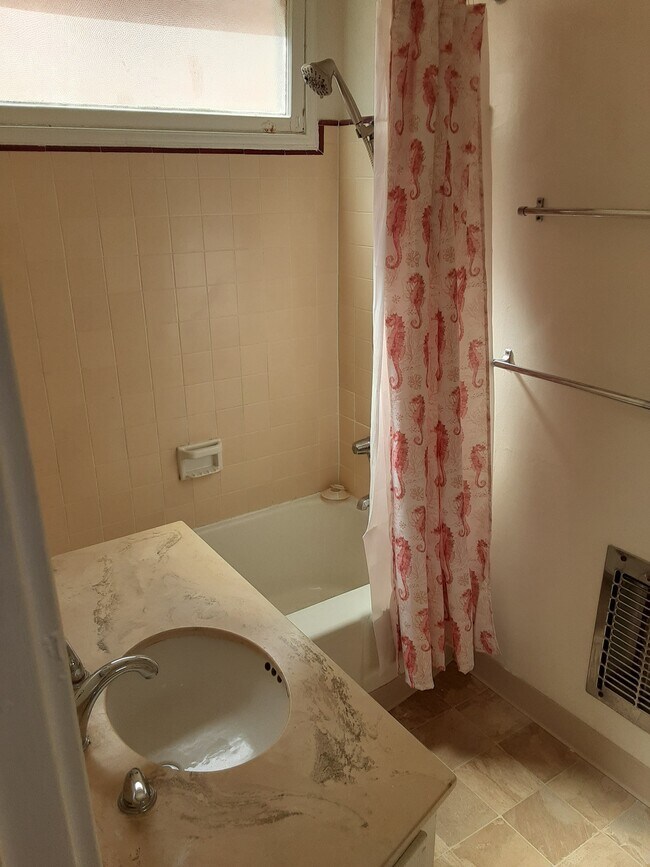 Foto del edificio - 5464 Alvern Cir
