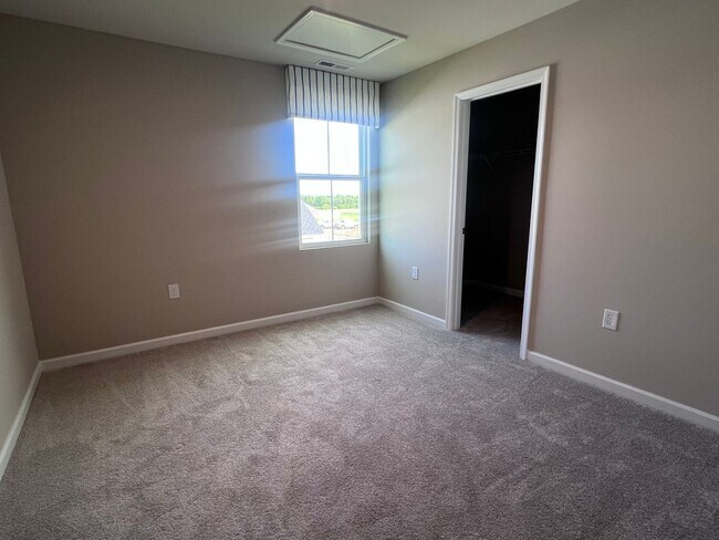 Foto del edificio - For Rent