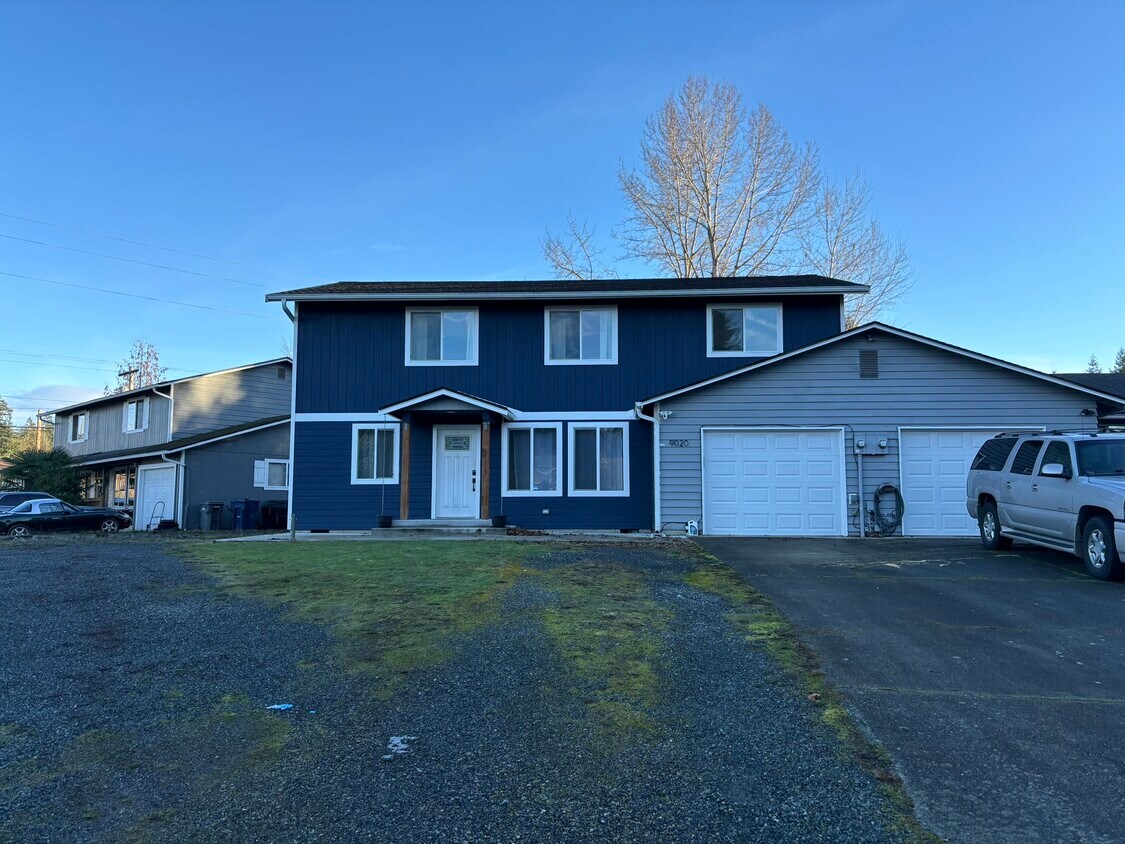 Foto principal - 9020 9th Pl SE
