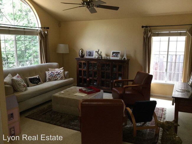 Building Photo - 4 br, 3 bath House - 2119 Baywood Lane